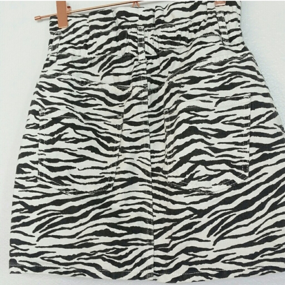 Zara animal print paperbag waist denim skirt - Picture 6 of 6